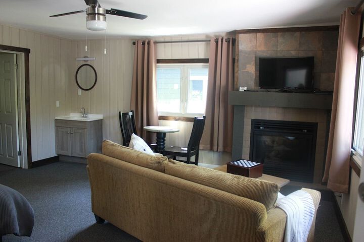 Room 40 of 96