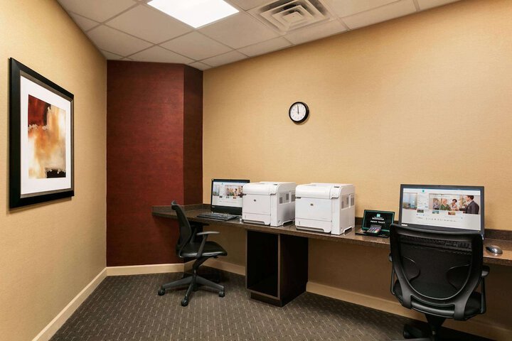 Business Center 66 of 66