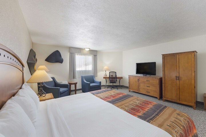 Room 15 of 30