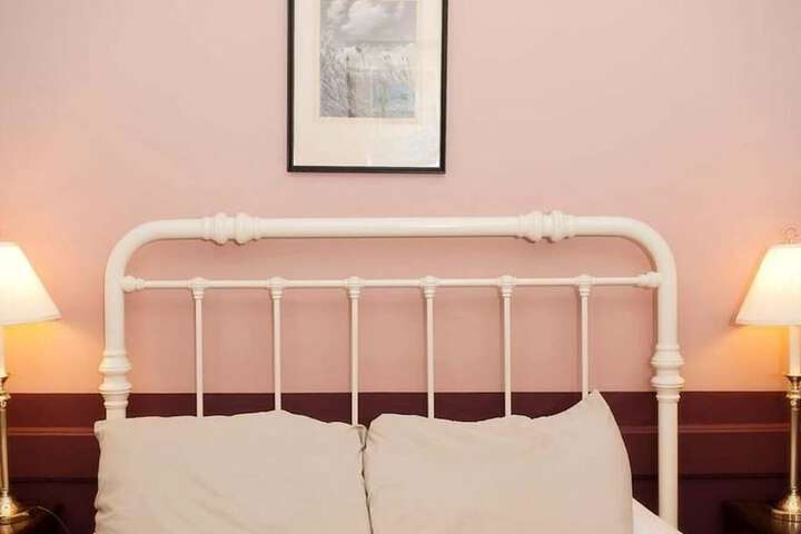 Room 50 of 65