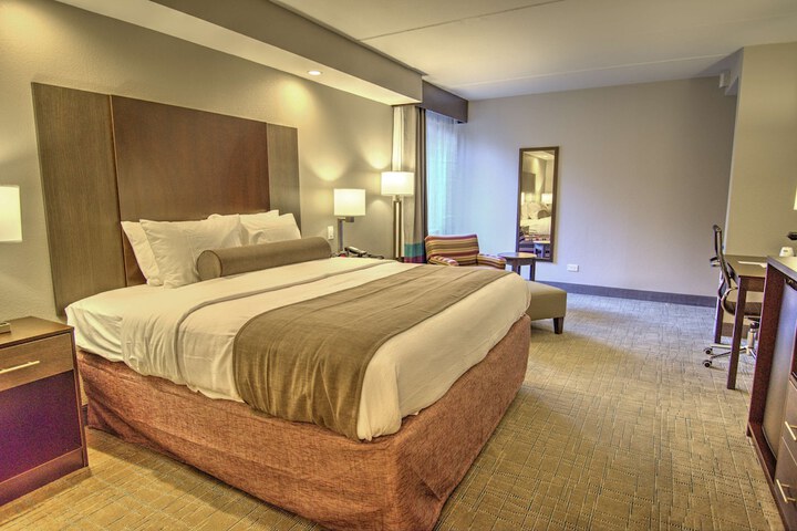 Room 10 of 17