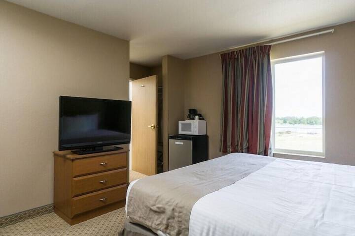 Room 12 of 27