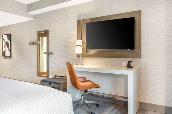 Cambria Hotel Niagara Falls