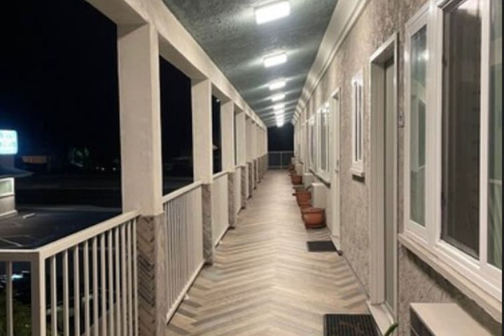 Hi View Inn & Suites