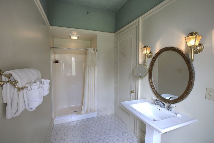 White Springs Manor a Belhurst Property