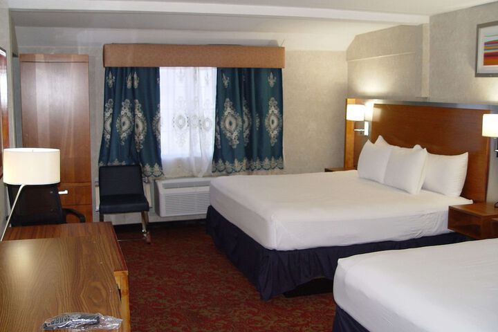 Room 41 of 76