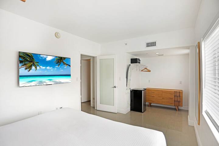 Room 53 of 167