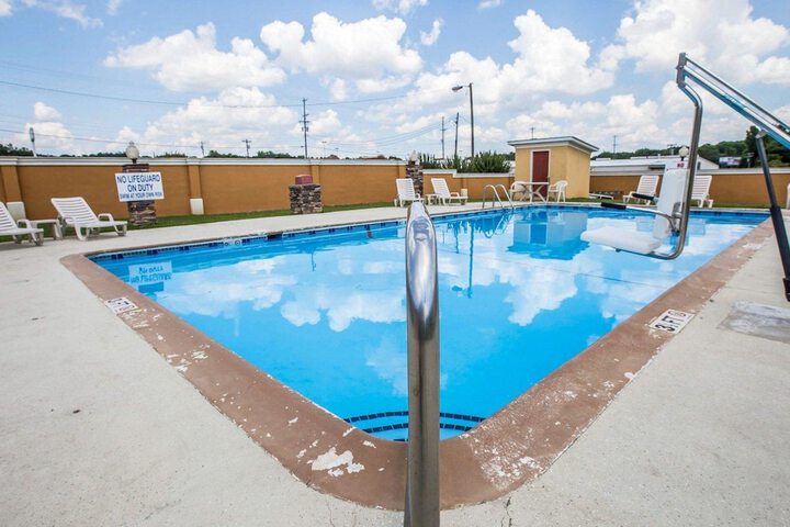 Pool 7 of 37
