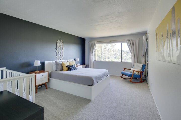 La Mesa Townhome: 15 Mi to San Diego!