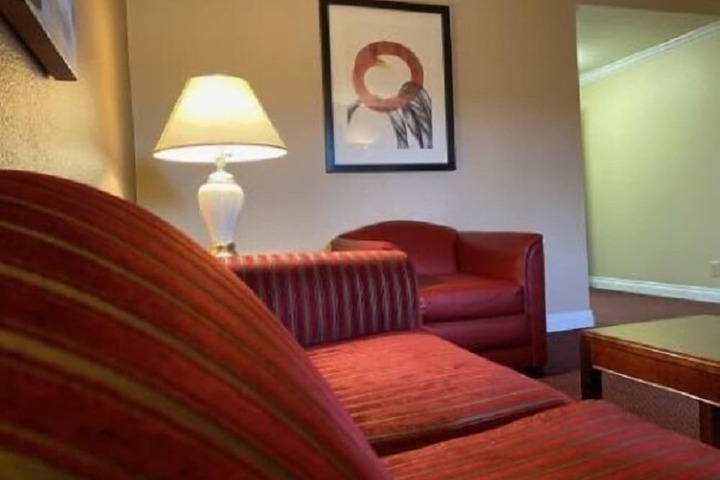 Room 12 of 19