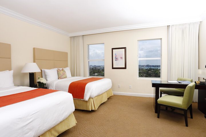Sea View Hotel Bal Harbour, on the Ocean