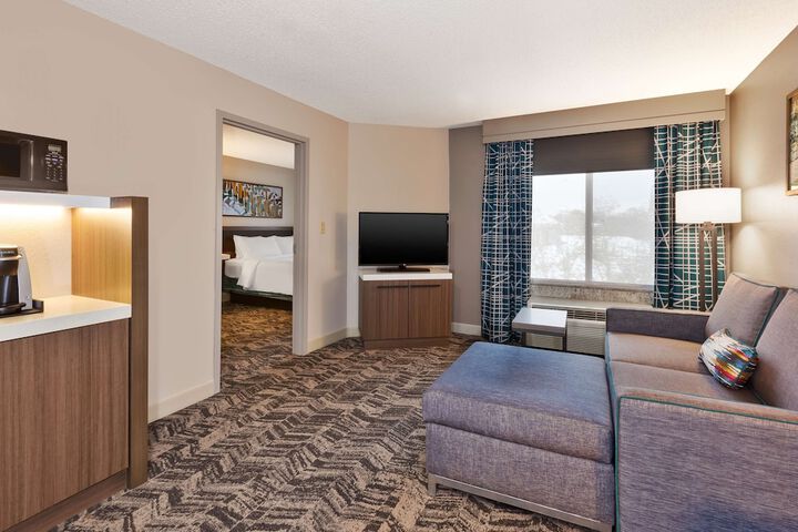 Room 18 of 36
