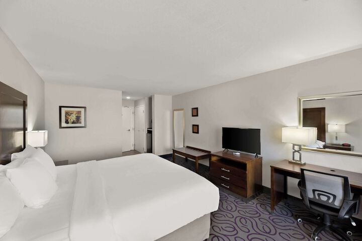 Room 28 of 49