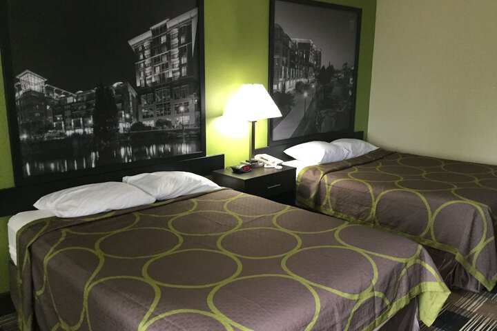 Room 9 of 19