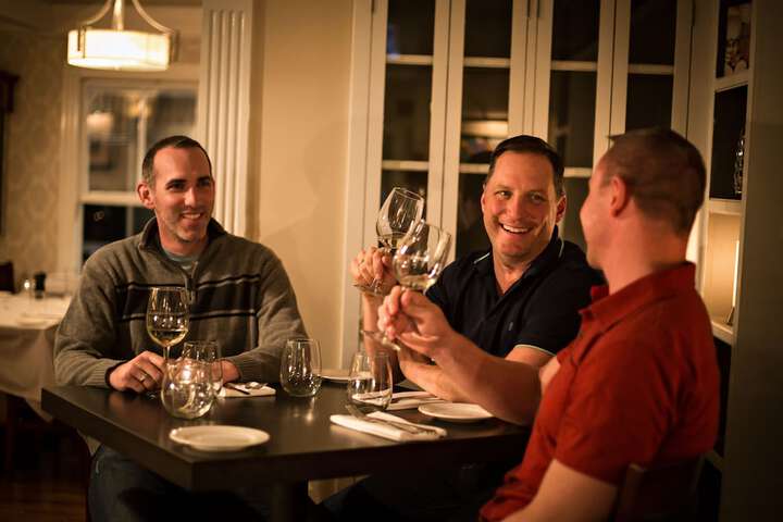 Crowne Pointe Historic Inn & Spa - Adults Only