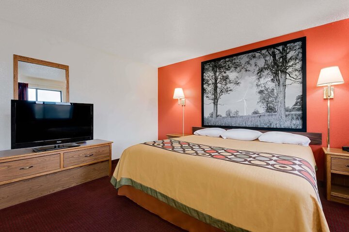 Room 14 of 15