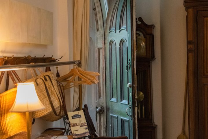 Church Des Artistes Guest House