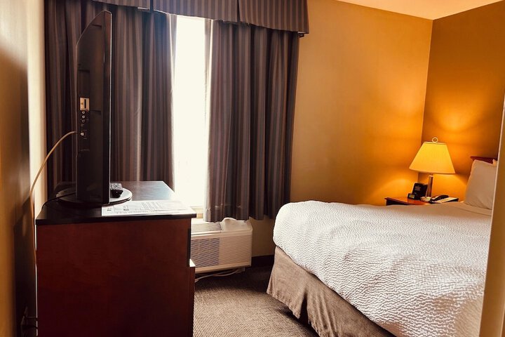 Nomad Hotel and Suites