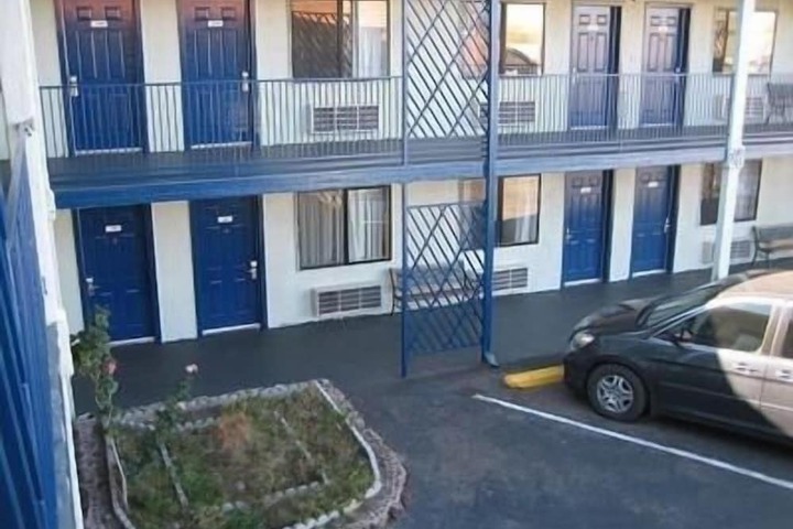 Hotel 6 of 45
