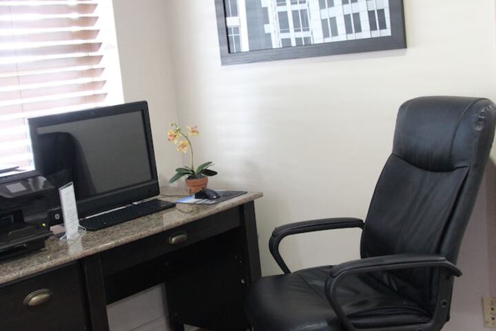 Business Center 34 of 35
