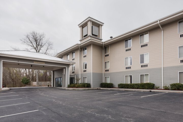Hotel 2 of 33