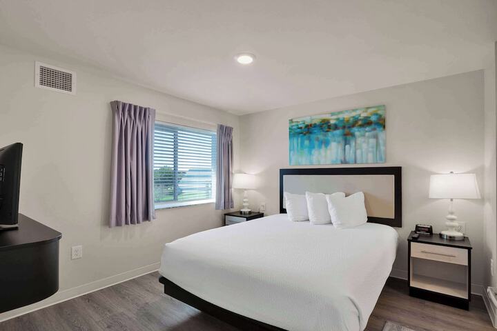 Room 53 of 104