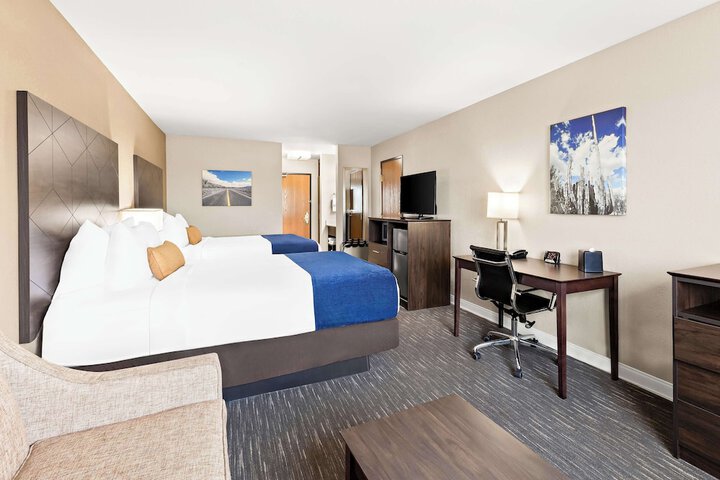 Room 10 of 35