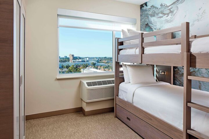 Room 29 of 52