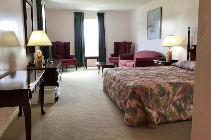 Room 12 of 18