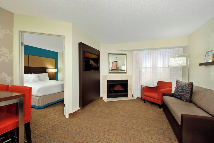 Room 12 of 19
