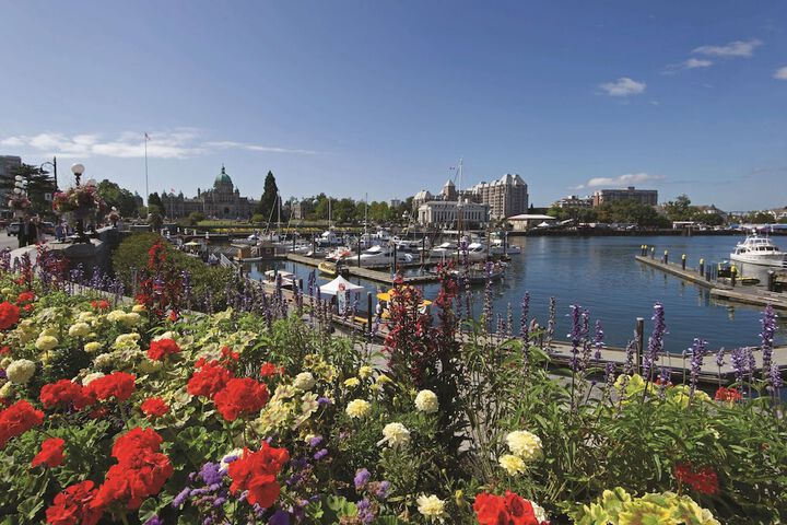 DoubleTree by Hilton Hotel & Suites Victoria