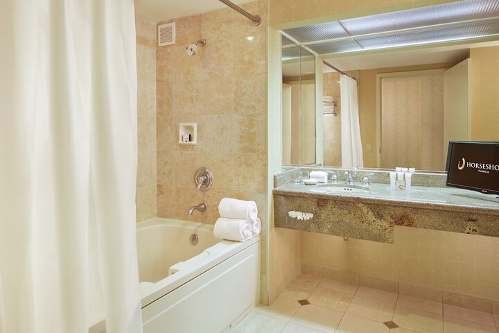 Room 14 of 39