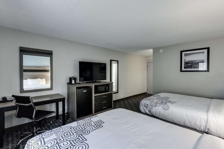 Room 16 of 31