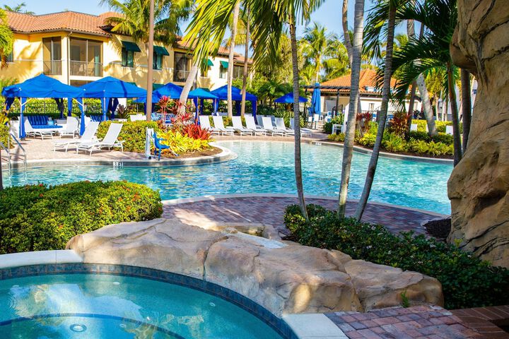 Naples Bay Resort & Marina