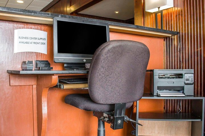 Business Center 36 of 37