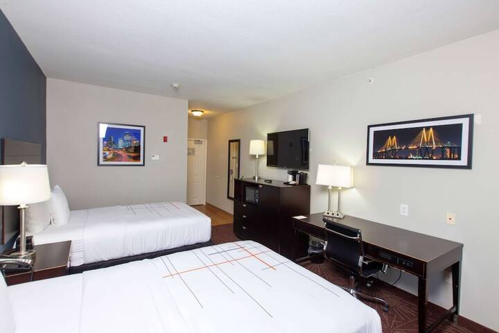 Room 21 of 61