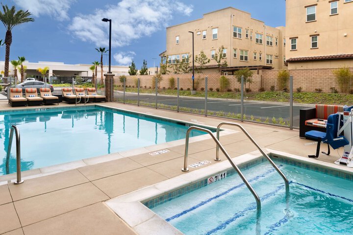 Hampton Inn & Suites Buena Park