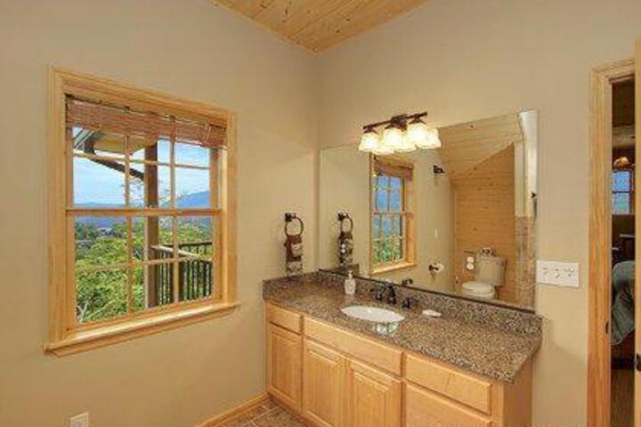 Amazing Views Retreat Holiday Home