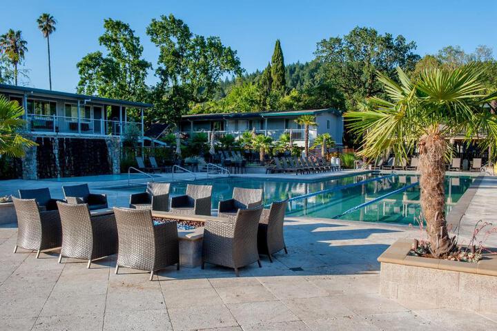 Calistoga Spa Hot Springs - Authentic Hot Springs Spa & Resort