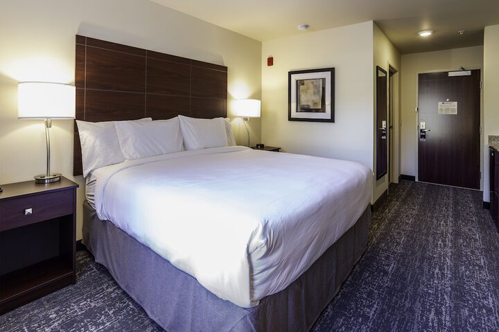 Cobblestone Inn & Suites - Brookville