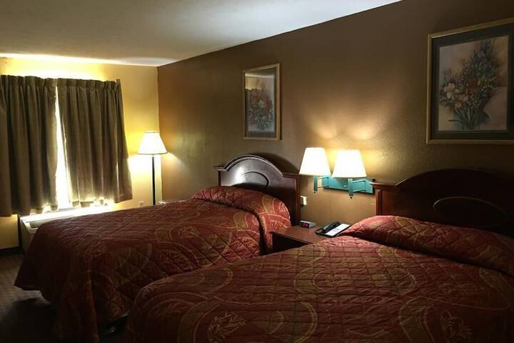 Room 8 of 10