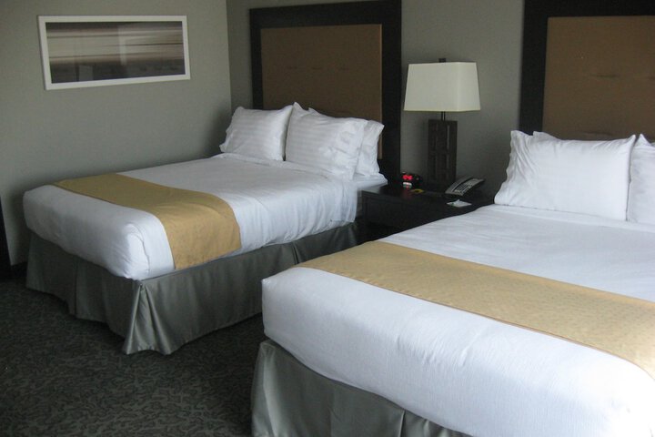 Room 73 of 103
