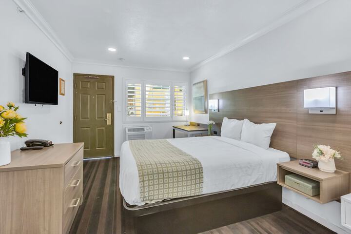 Room 40 of 61