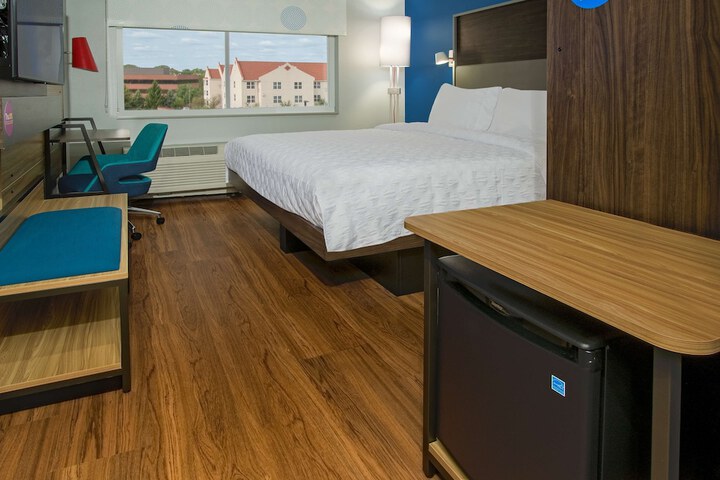 Room 16 of 27