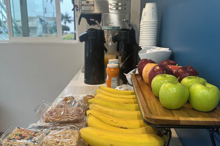 Breakfast/Coffee Service 98 of 103