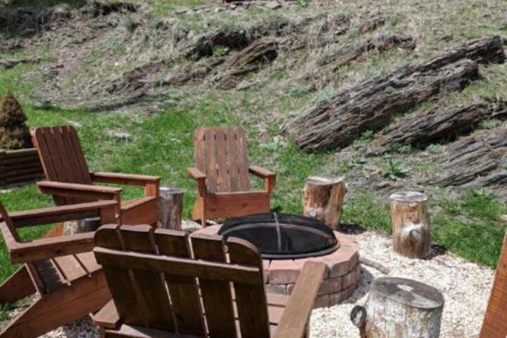 Allen Gulch Cabins