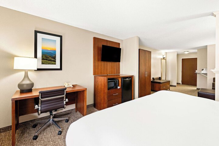 Room 25 of 58