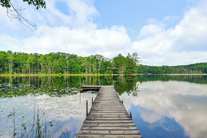 Lakefront Home w / Private Beach in Rhinelander!