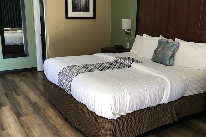 Room 44 of 57