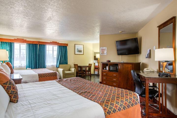 Room 12 of 34